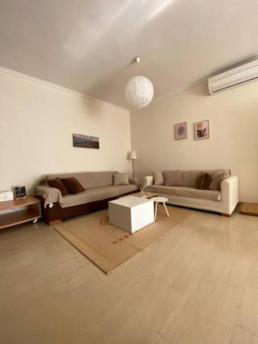 Family House Apartment ซานธี ภายนอก รูปภาพ