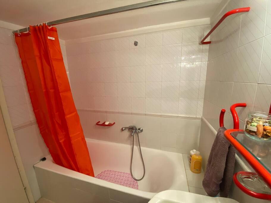 Family House Apartment ซานธี ภายนอก รูปภาพ